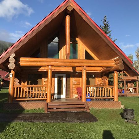 Yoho Chalets Villa Golden Kültér fotó