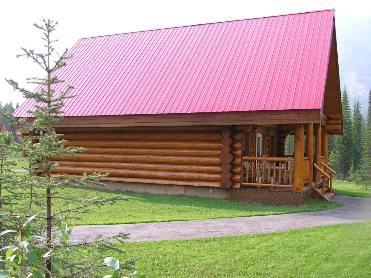 Yoho Chalets Villa Golden Kültér fotó