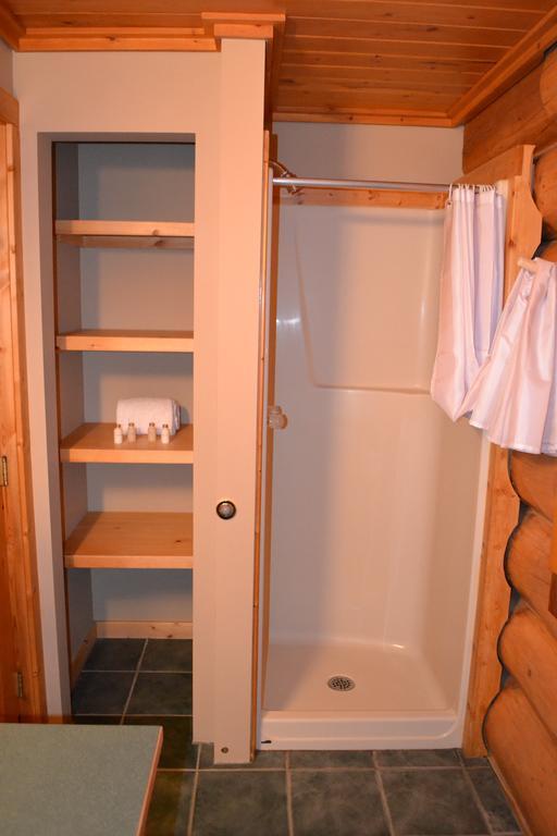 Yoho Chalets Villa Golden Kültér fotó