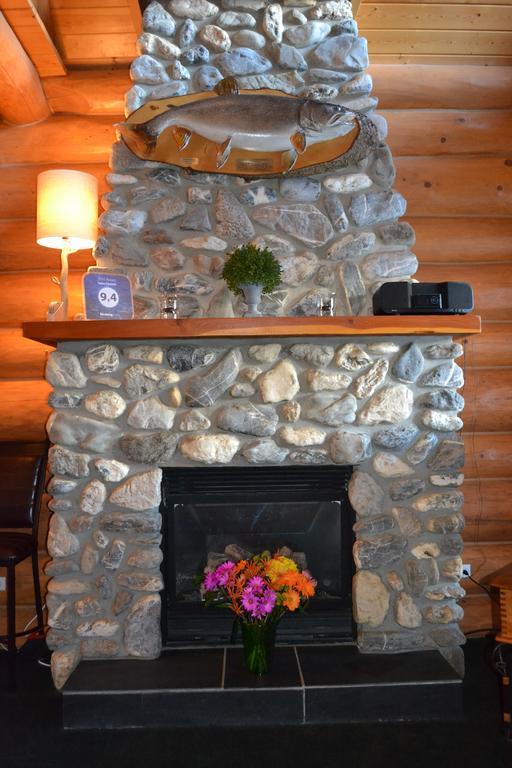 Yoho Chalets Villa Golden Kültér fotó