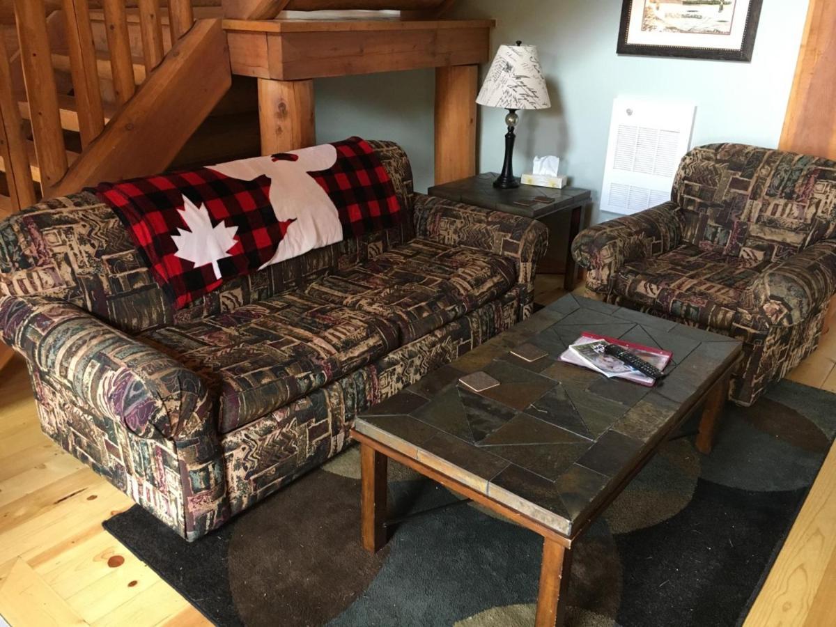 Yoho Chalets Villa Golden Kültér fotó